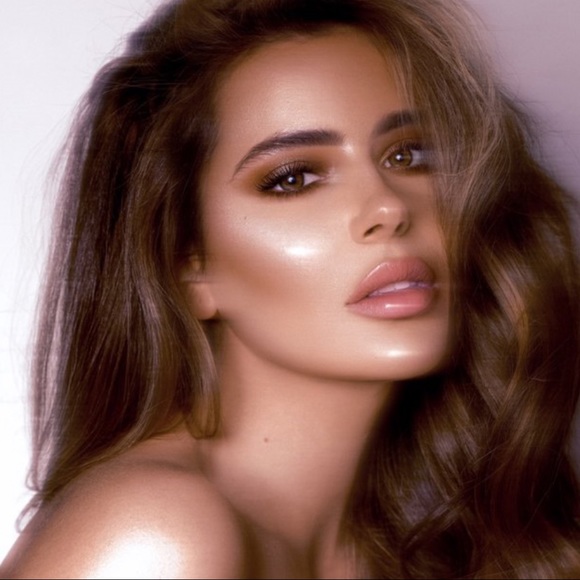 ❣️SOLD❣️🎉HOST PICK🎉✨🆕💖KAB COSMETIC DAY + NIGHT EYESHADOW PALETTE💖 - Picture 4 of 14